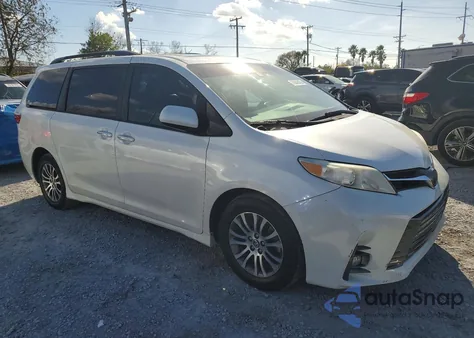2018 Toyota Sienna Xle 8-Passenger z USA, uszkodzony, nr VIN 5TDYZ3DCXJS944837